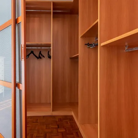 Modern 2bdr Vibrant Prati Neighborhood Apartment *