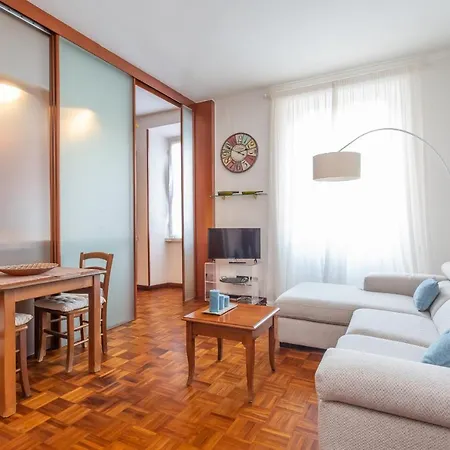 Modern 2bdr Vibrant Prati Neighborhood *