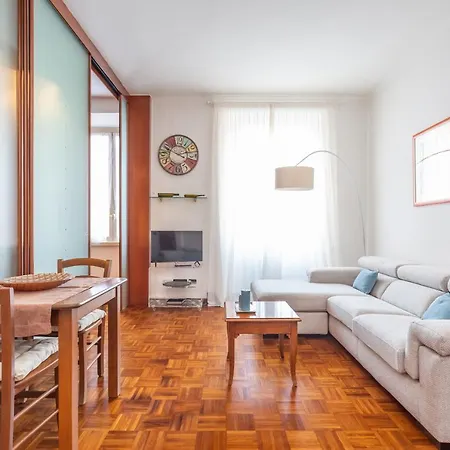 Modern 2bdr Vibrant Prati Neighborhood * Rome