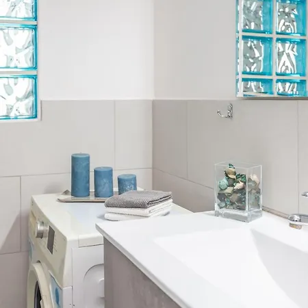 Modern 2bdr Vibrant Prati Neighborhood * Rome