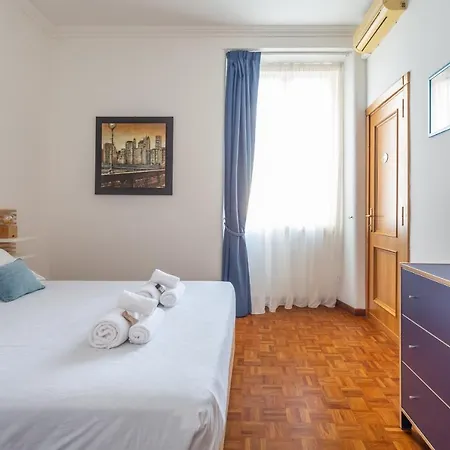 Modern 2bdr Vibrant Prati Neighborhood Apartment